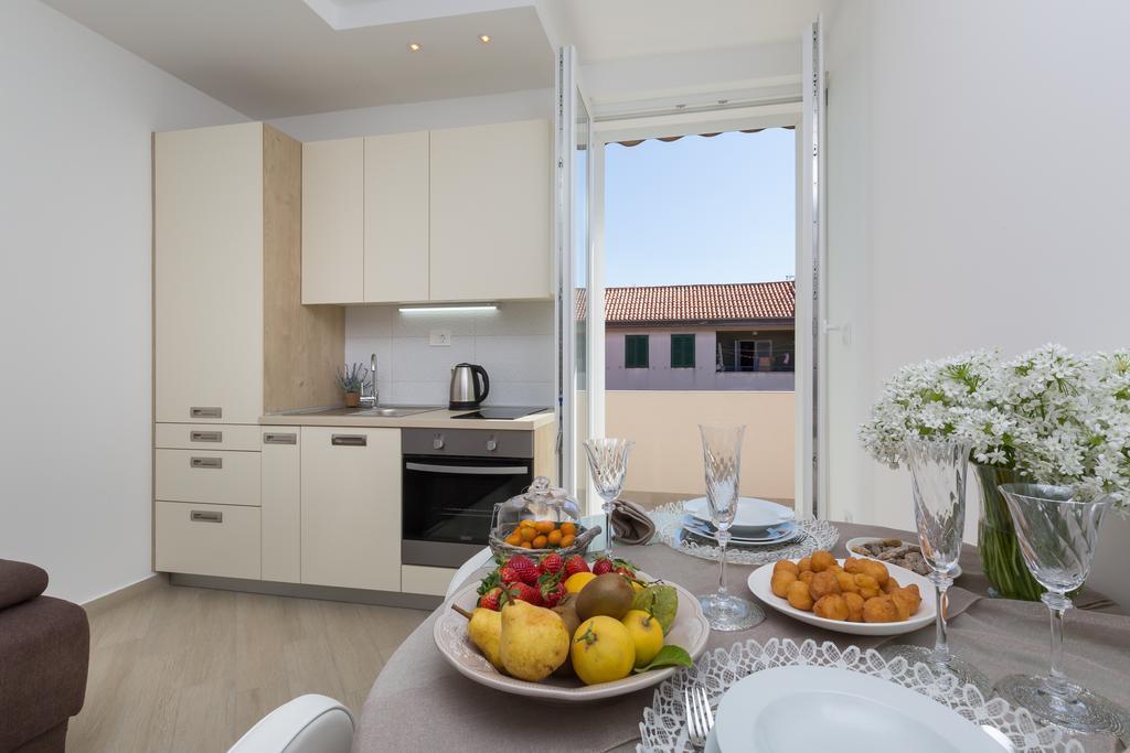 Central Boutique Apartments With Balconies, In Walking Distance To The Sea Zadar Bagian luar foto