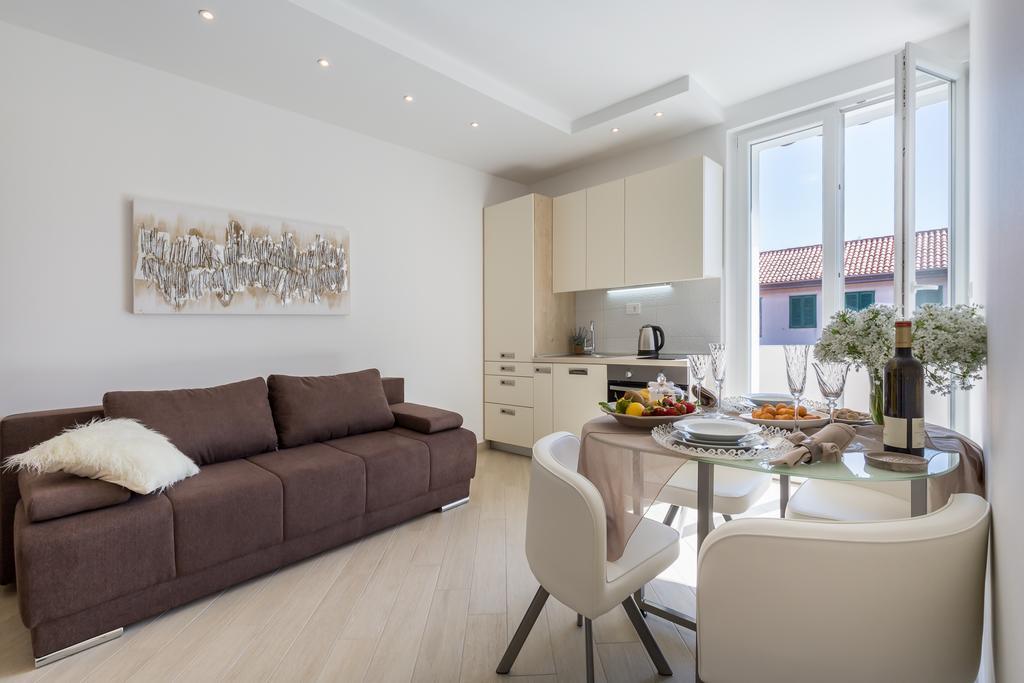 Central Boutique Apartments With Balconies, In Walking Distance To The Sea Zadar Bagian luar foto